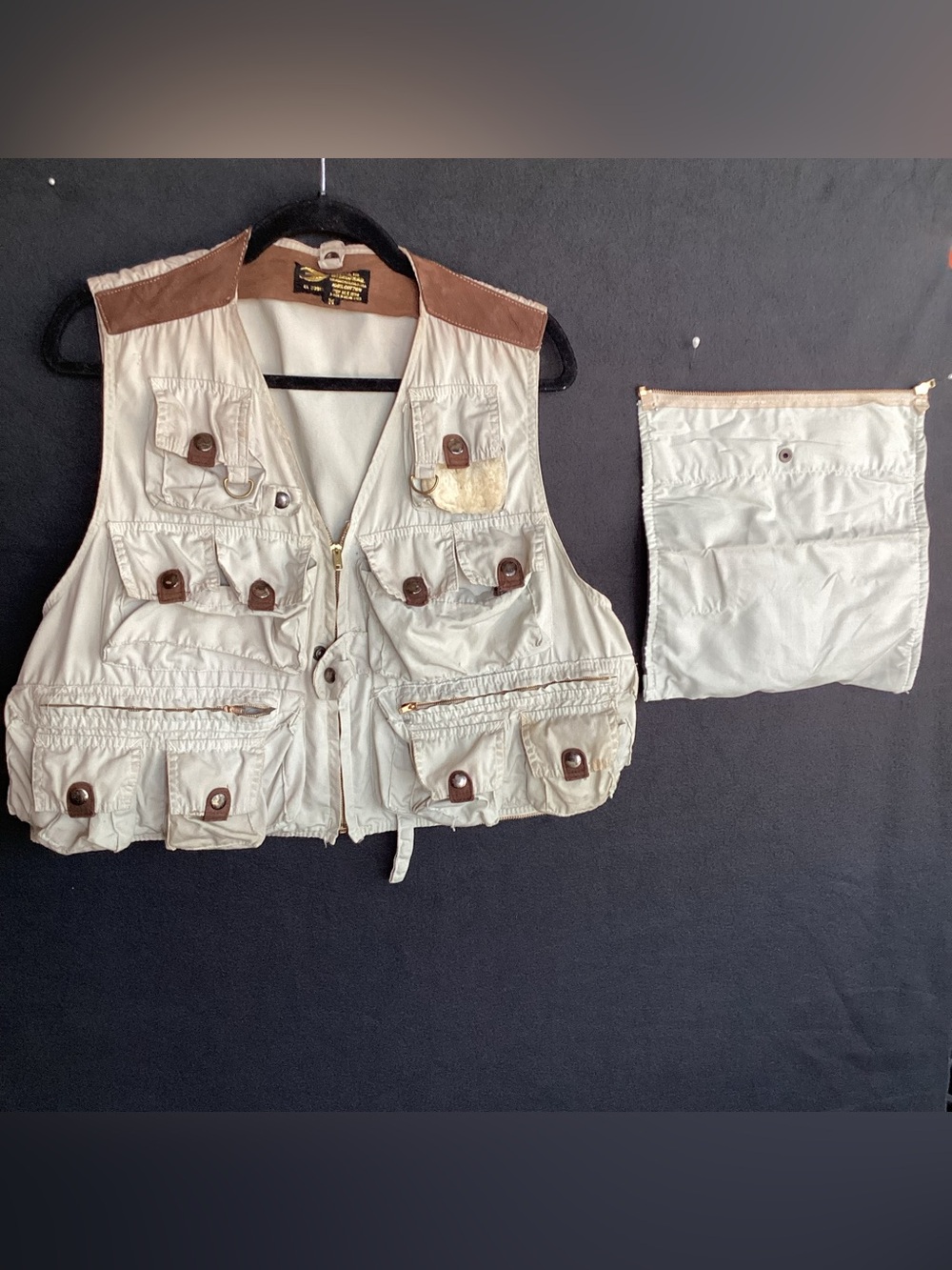 Vintage Hurricane International Fly Fishing Vest with multiple pockets Medium